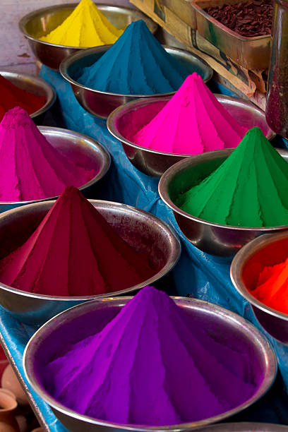istock Dye powder stall on Mysore Market, India 495782444