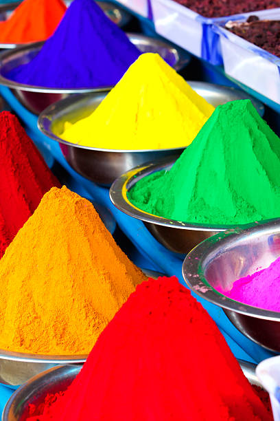 istock Dye powder stall on Mysore Market, India 495783360