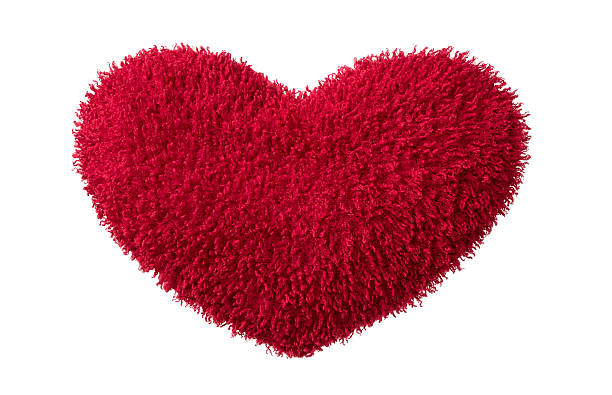 красный мягкими роскошными сердце valentine wedding - heart shape pillow cushion textile стоковые фото и изображения