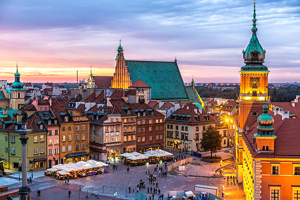 Old Town in Warsaw, Poland Old Town in Warsaw, Poland market square stock pictures, royalty-free photos & images