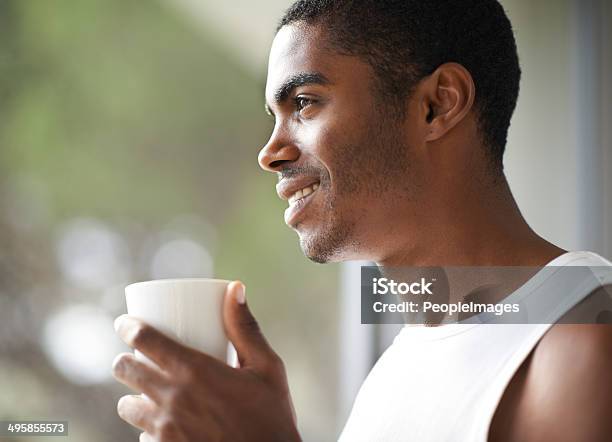 Godersi Il Primo Sorso Al Mattino - Fotografie stock e altre immagini di Bere - Bere, Caffè - Bevanda, Afro-americano