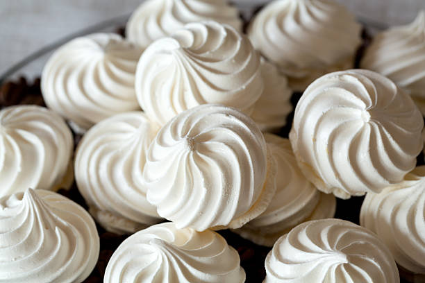French vanilla meringue cookies