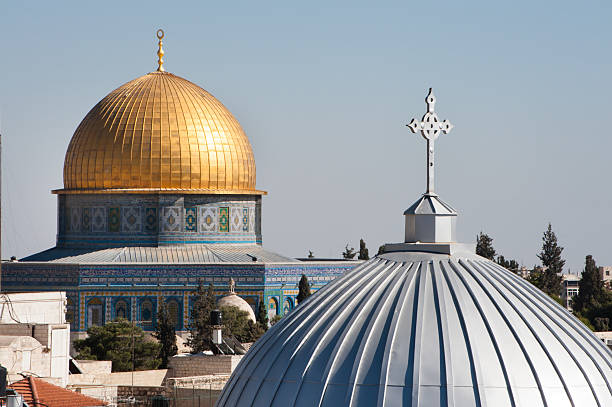 igreja de jerusalém e a cúpula da rocha - jerusalem dome of the rock israel temple mound imagens e fotografias de stock