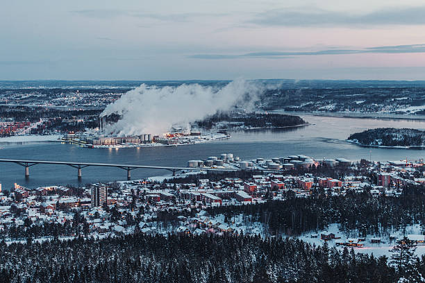 sundsvall city in fluss norrland schweden - norrland stock-fotos und bilder