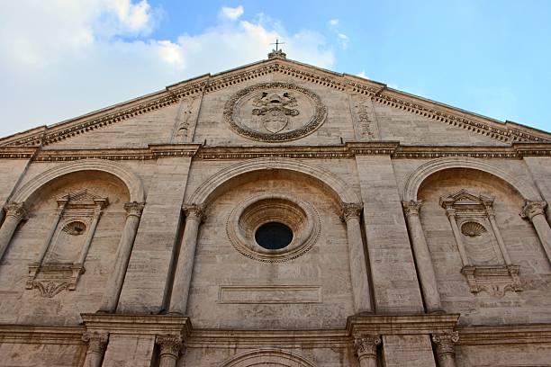 istock pienza - cathedral santa maria assunta 495898258