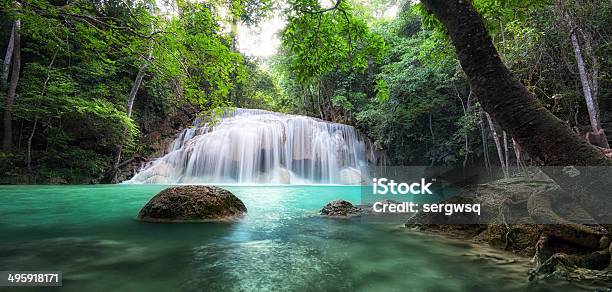 Sfondo Di Paesaggio Cascata Splendido Panorama Naturale - Fotografie stock e altre immagini di Foresta pluviale