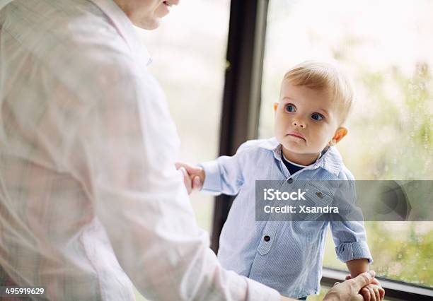 Foto de Pai E Filho e mais fotos de stock de 12-17 meses - 12-17 meses, 30 Anos, Adulto