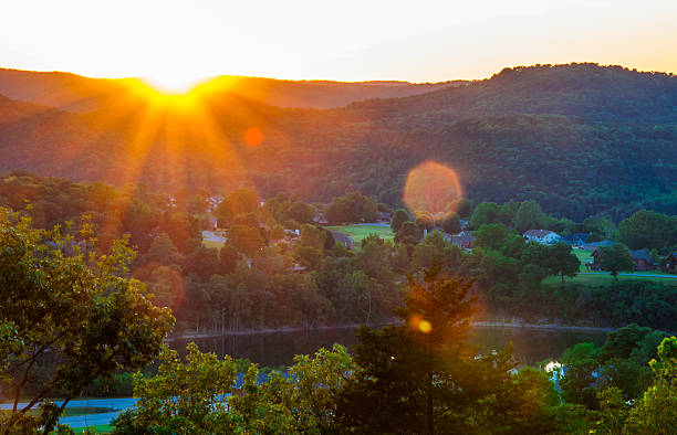 istock Arkansas Sunset Sunrise Sunrays Eureka Springs 495921844