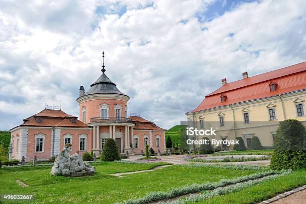 Castelo Zolochiv - Fotografias de stock e mais imagens de Arquitetura - Arquitetura, Domo, Escultura