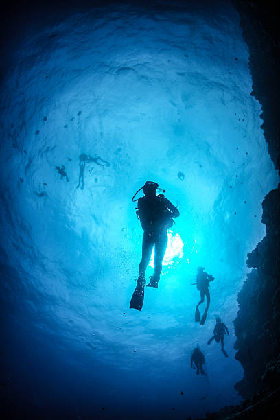 aventura é minha - underwater mine imagens e fotografias de stock