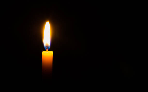 キャンドルライト - candle memorial vigil praying candlelight ストックフォトと画像