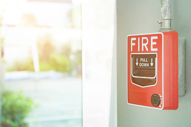 istock Manual fire alarm 496095858