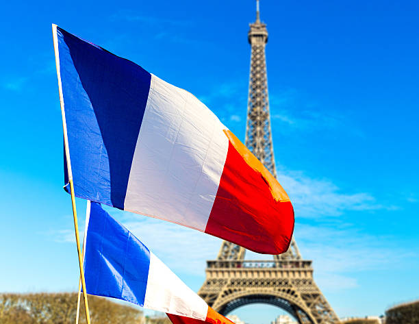 風になびかせて、フランスの旗 - european culture europe national flag flag ストックフォトと画像