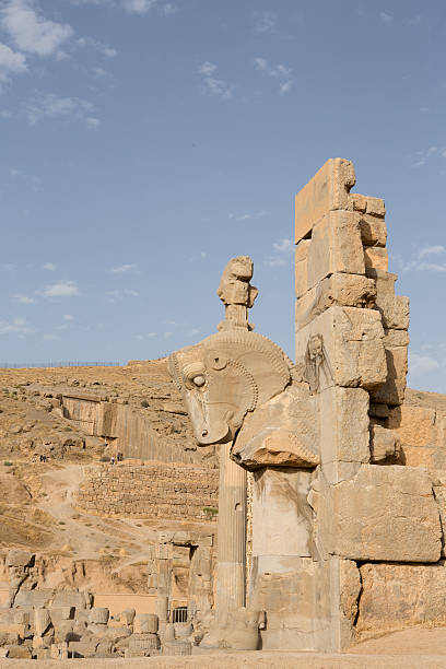 persépolis - gateway of xerxes - fotografias e filmes do acervo