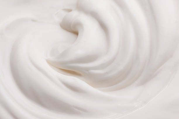 fundo branco - whipped cream imagens e fotografias de stock