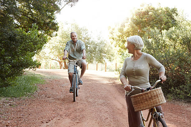 istock Biking together through the countryside 496238014