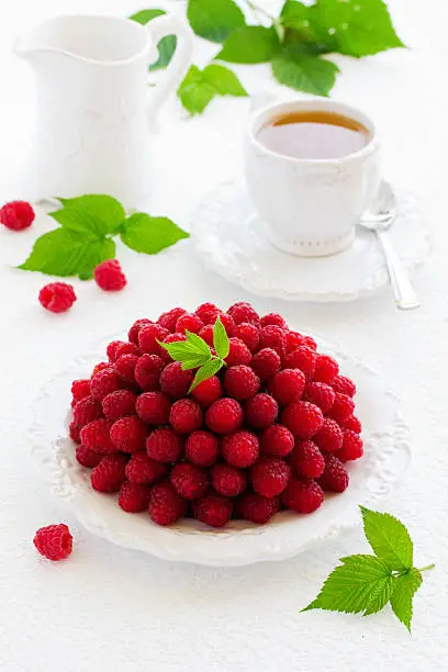 Chocolate raspberry mousse cake "Framboise".