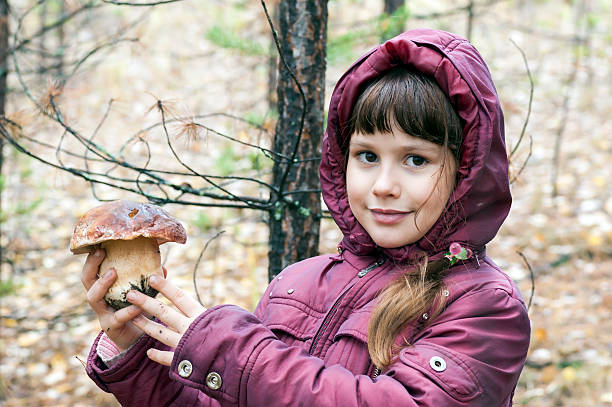 istock Girl with white fungus 496283838