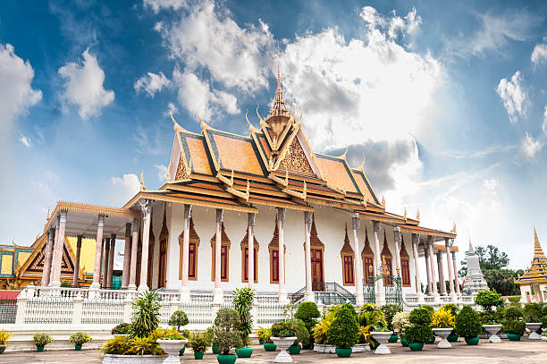 pagode em phnom penh - phnom penh - fotografias e filmes do acervo