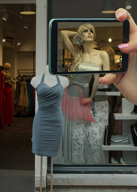 istock Tablet Window shopping or showrooming 496348166
