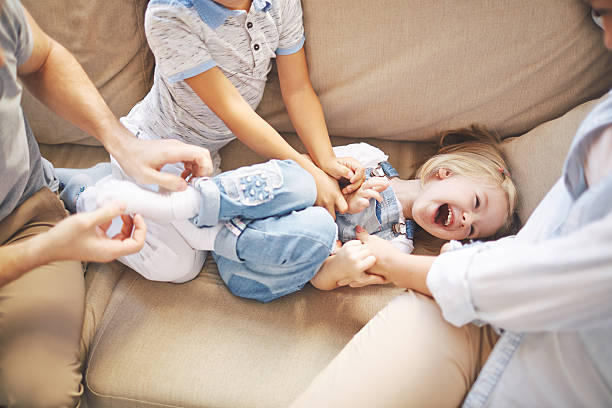 rire fille - tickling little girls child sister photos et images de collection
