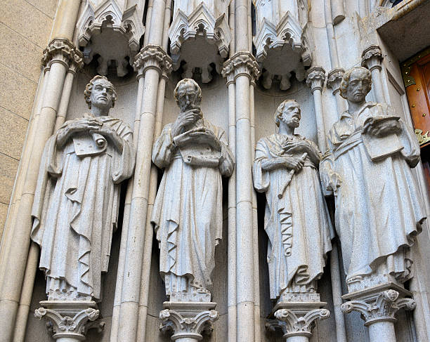São Paulo, Brazil: jamb figures with canopies in the cathedral's central portal - Old Testament Major Prophets – Isaiah, Jeremiah, Ezekiel, Daniel - Praça da Sé - Neo-Gothic style, designed in 1912 by the German architect Maximillian Hehl -  São Paulo See Metropolitan Cathedral - photo by M.Torres