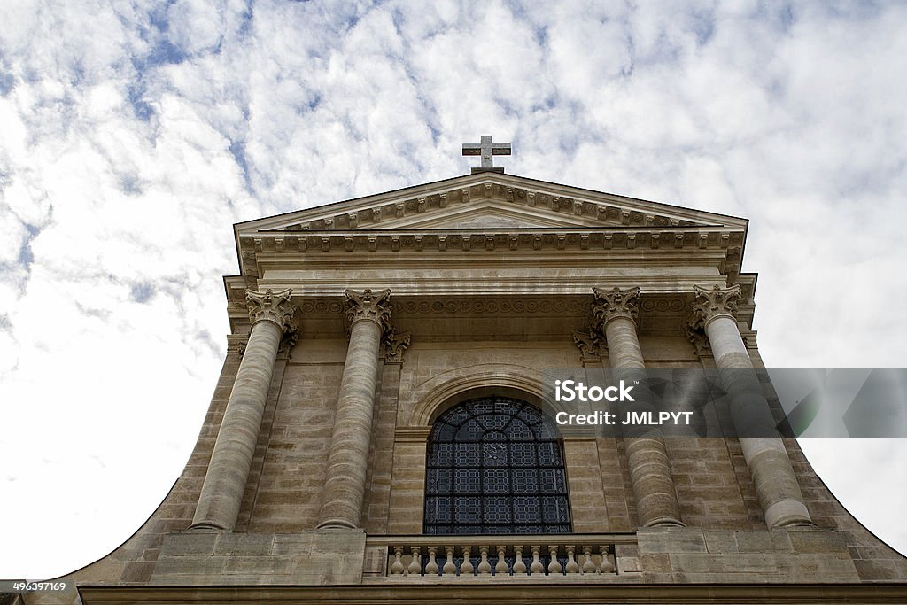 Croix sur le toit de l'église. - Photo de Baptiste libre de droits