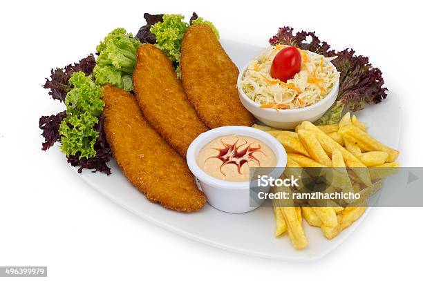 Photo libre de droit de Feu Des Bâtonnets De Poisson Servis Sur Une Assiette banque d'images et plus d'images libres de droit de Mayonnaise