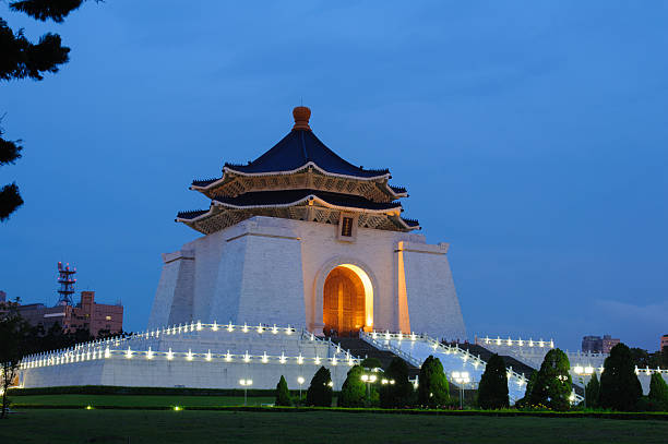 istock night scene of Taipei 496400327