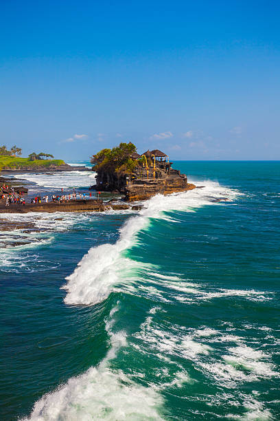 Tanah Lot, Bali Tanah Lot in Tabanan, Bali tanah lot stock pictures, royalty-free photos & images