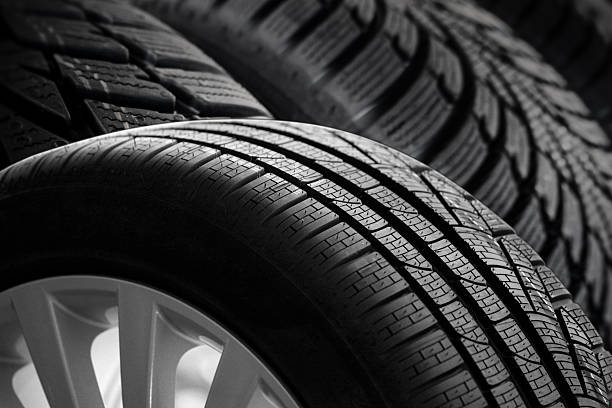 reifen-profil - tire auto repair shop part of vehicle stack stock-fotos und bilder