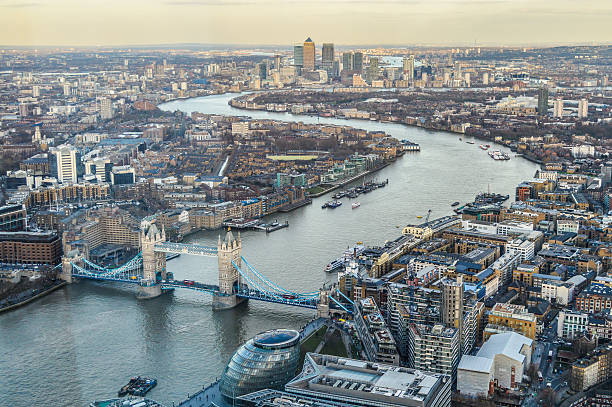 вид на london - tower bridge london england panoramic bridge стоковые фото и изображения