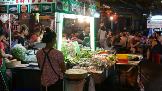 Dinning in China Town of Bangkok