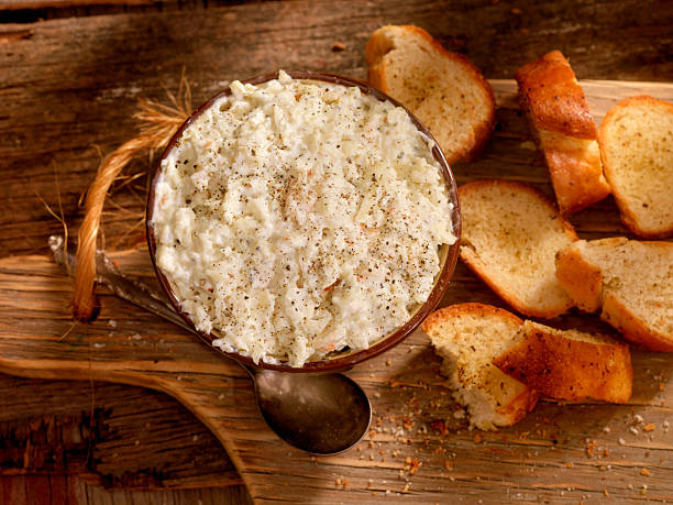 istock Creamy Crab Dip with Crusty Bread 496514486