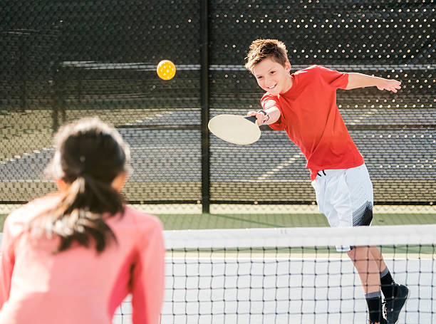 pickleball jogadores - tennis women action lifestyles - fotografias e filmes do acervo