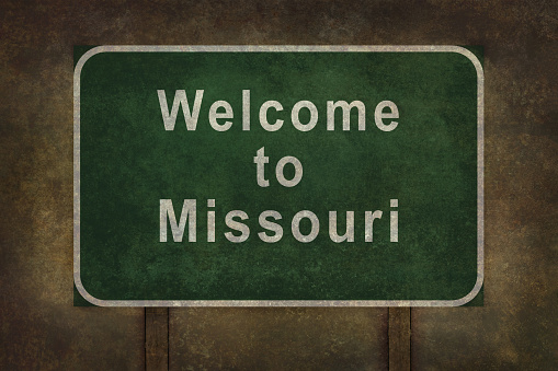 Bienvenido a Missouri ilustración de signo de carretera photo