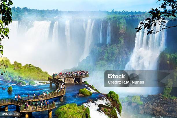 イグアスの滝の国境にアルゼンチンとブラジル - イグアス滝のストックフォトや画像を多数ご用意 - イグアス滝, ブラジル, アルゼンチン