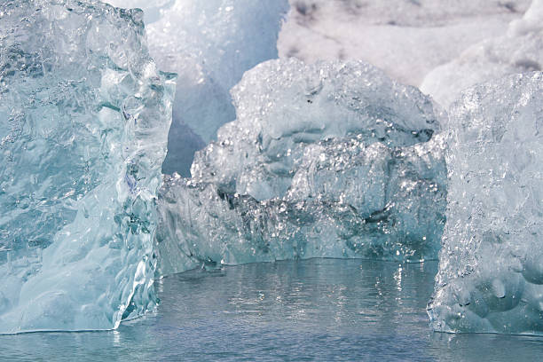 istock Icelandic Iceberg Beach - Jokulsarlon 496548532
