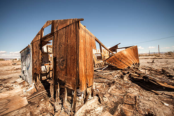 istock Collapsing House at Bombay Beach, Salton Sea 496564303