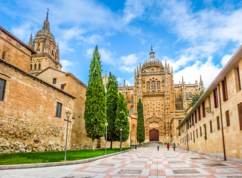 Hermosa vista de la catedral de Salamanca, región autónoma de Castilla y león photo