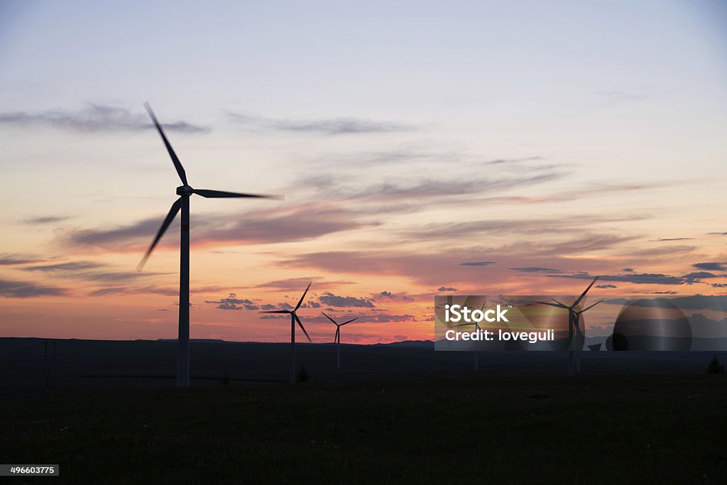 Ветряная мельница на закате - Стоковые фото Без людей роялти-фри