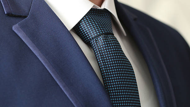 camisa masculino con chaqueta azul y corbata un - lapel suit jacket necktie fotografías e imágenes de stock