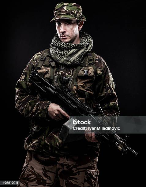 Photo libre de droit de Forces Armées banque d'images et plus d'images libres de droit de Adulte - Adulte, Arme airsoft, Arme à feu