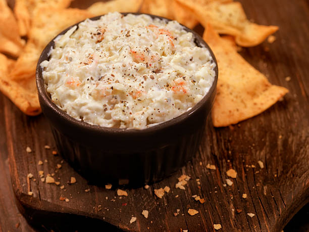 istock Creamy Crab Dip with Baked Pita Chips 496631796