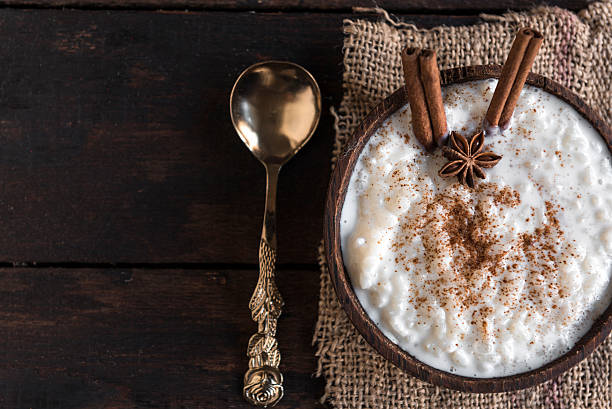 crema budino di riso - rice pudding foto e immagini stock