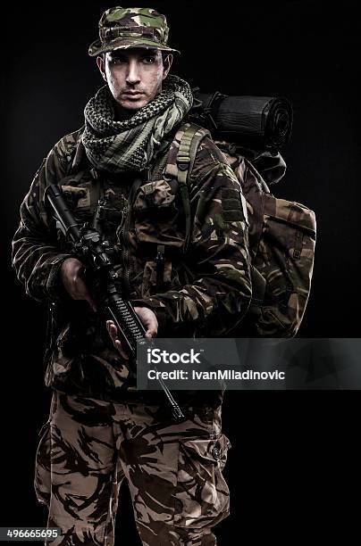 Foto de Forças Armadas e mais fotos de stock de Adulto - Adulto, Ameaças, Arma de Airsoft