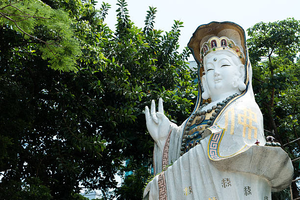 istock Kwan Yin Temple on Repulse Bay in Hong Kong 496668039