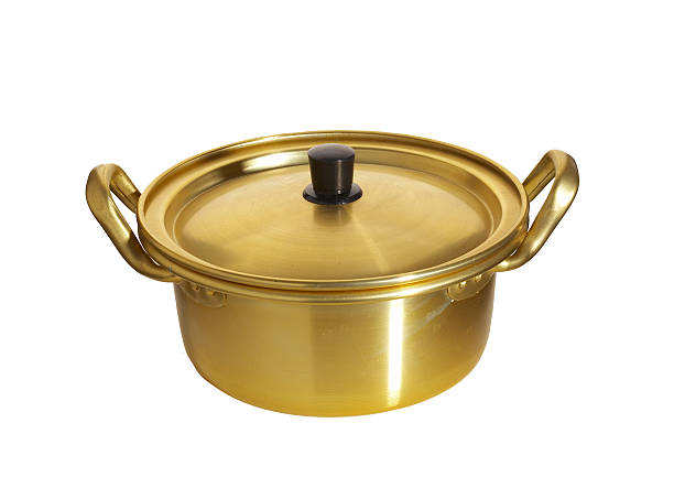istock chinese golden pot 496668165