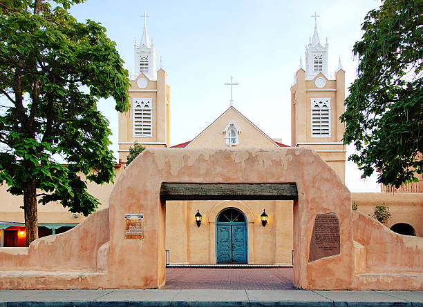 chiesa di san filippo neri di albuquerque - albuquerque catholicism church new mexico foto e immagini stock