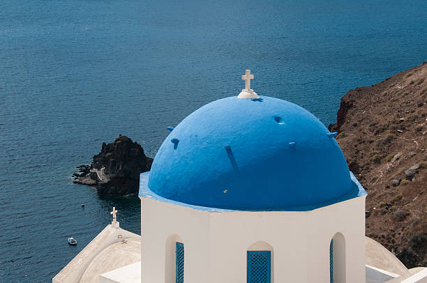 istock Dome in Oia, Santorini, Greece 496683144